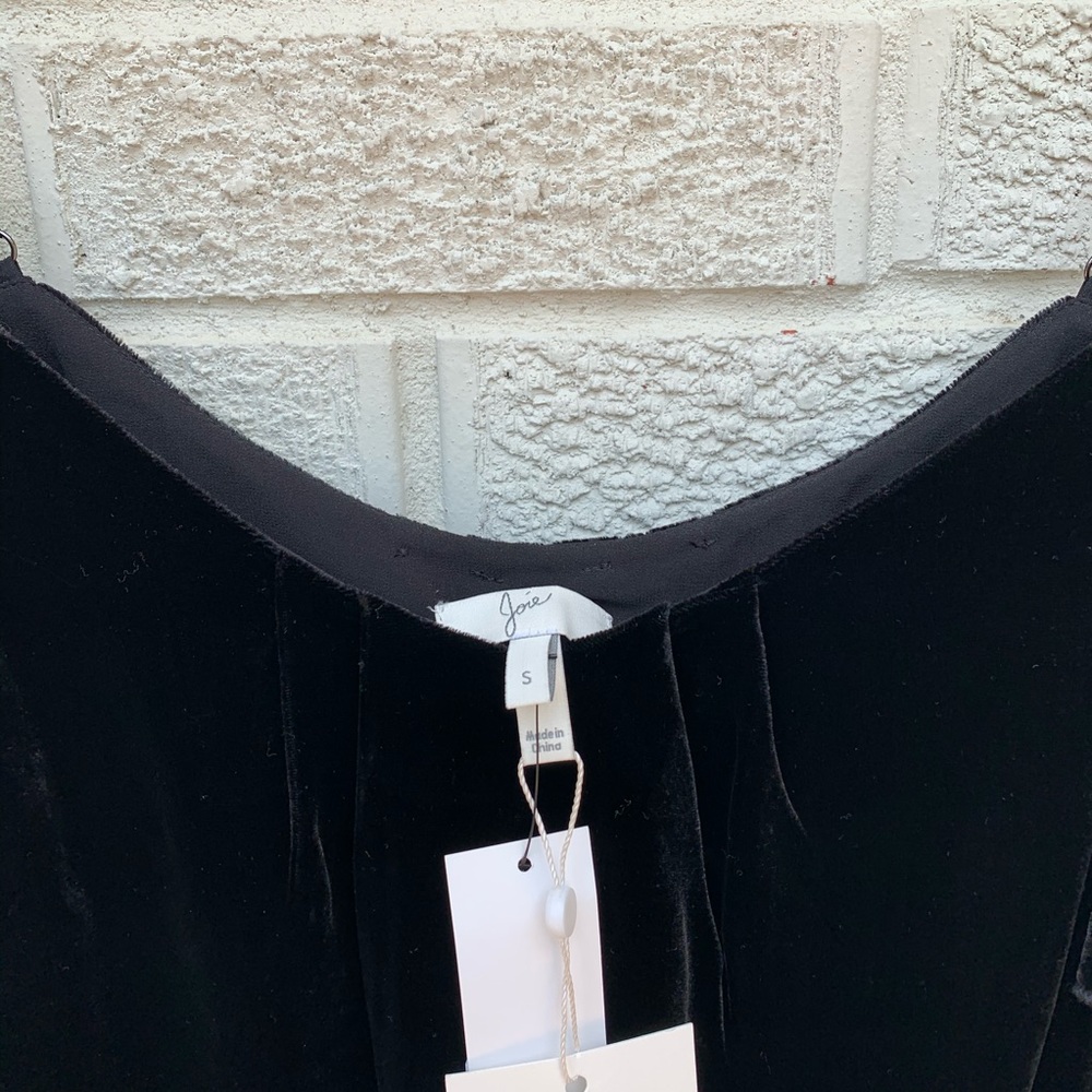 NEW Joie Adorlee E Cold Shoulder Top in Caviar - Picture 9 of 14